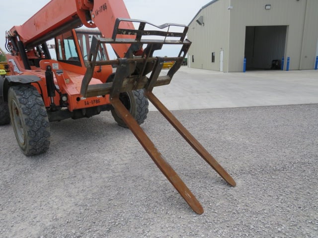 Used 2015 SKYTRAK 6042 Telehandler Forklift
