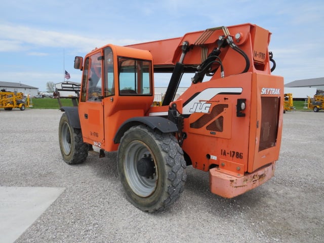 Used 2015 SKYTRAK 6042 Telehandler Forklift