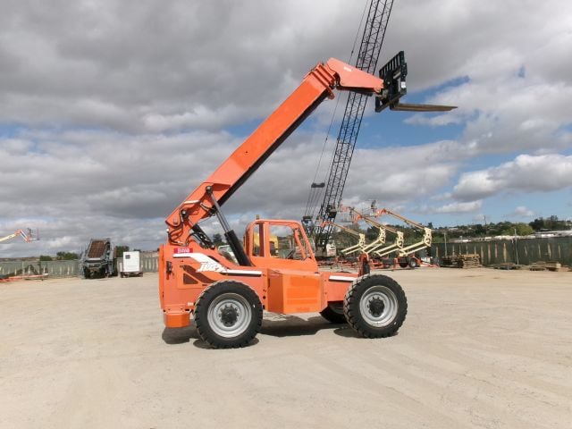 Used 2015 SKYTRAK 6042 Telehandler Forklift