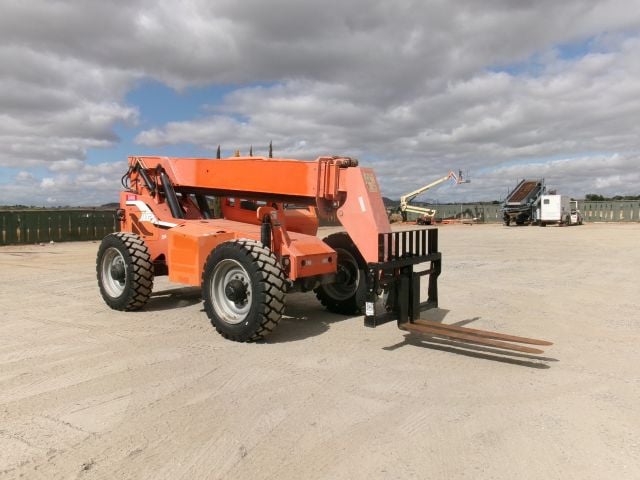 Used 2015 SKYTRAK 6042 Telehandler Forklift