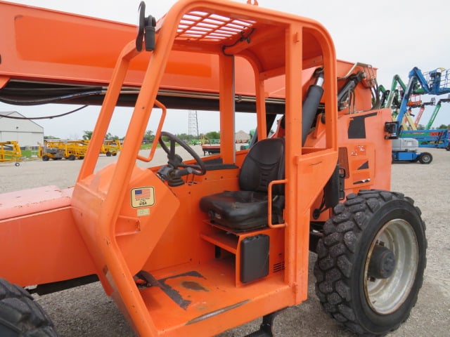 Used 2016 SKYTRAK 8042 Telehandler Forklift