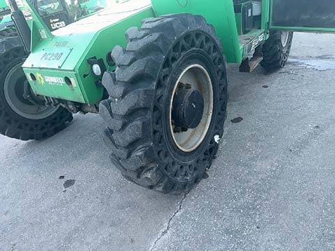 Used 2015 SKYTRAK 6042 Telehandler Forklift