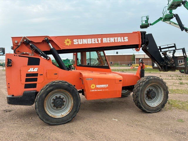 Used 2016 SKYTRAK 8042 Telehandler Forklift