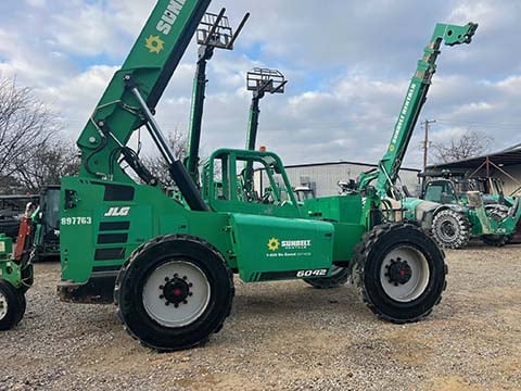Used 2016 SKYTRAK 6042 Telehandler Forklift