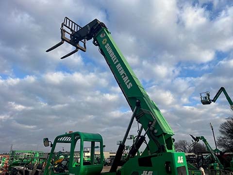 Used 2016 SKYTRAK 6042 Telehandler Forklift