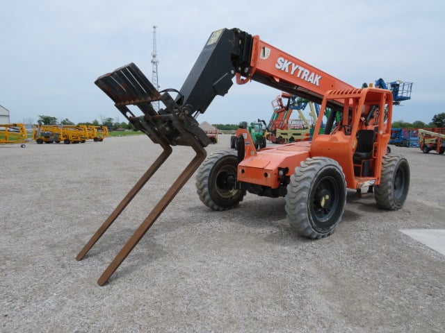 Used 2016 SKYTRAK 6042 Telehandler Forklift