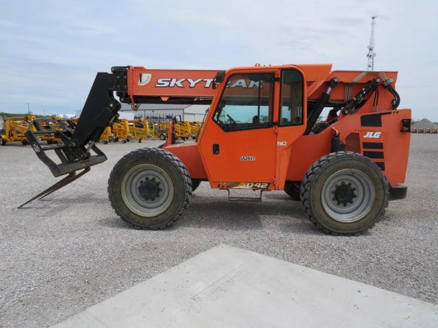 Used 2017 SKYTRAK 6042 Telehandler Forklift