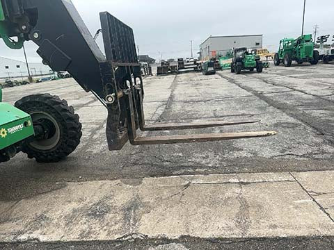 Used 2017 SKYTRAK 6042 Telehandler Forklift