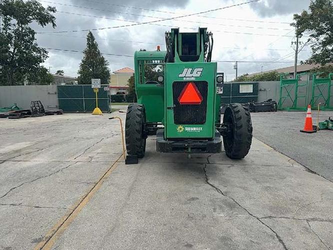 Used 2017 SKYTRAK 6036 Telehandler Forklift, photo 4