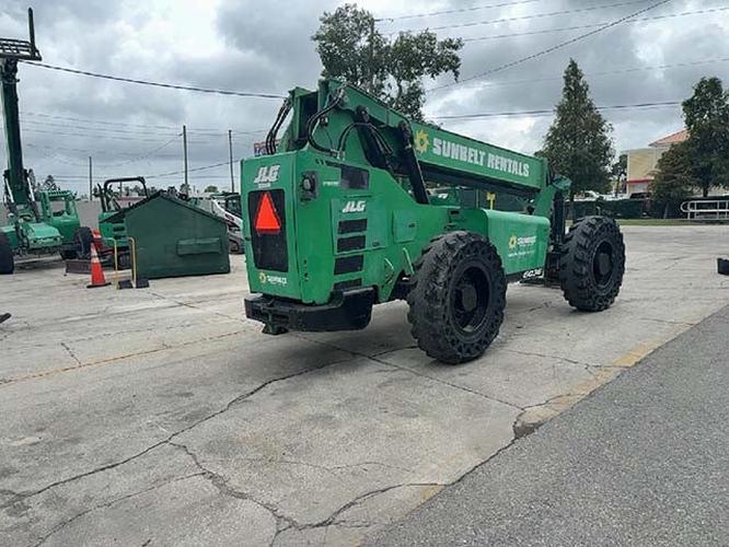 Used 2017 SKYTRAK 6036 Telehandler Forklift, photo 5