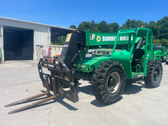Used 2017 SKYTRAK 8042 Telehandler Forklift