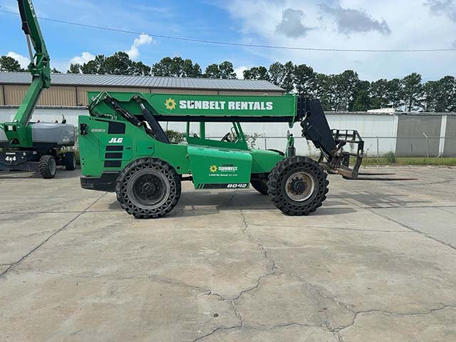 Used 2017 SKYTRAK 8042 Telehandler Forklift