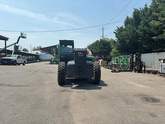 Used 2017 JLG 1644 Telehandler Forklift, photo 4