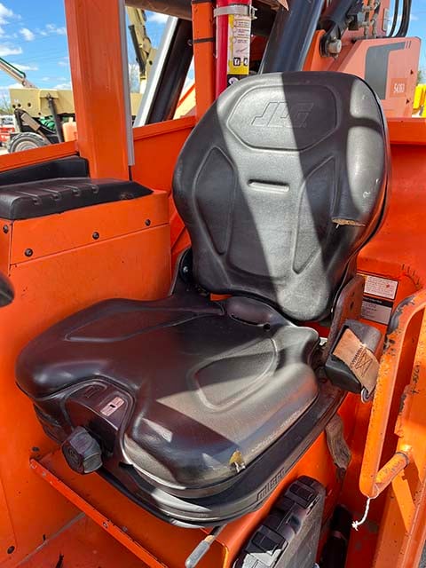 Used 2017 SKYTRAK 8042 Telehandler Forklift