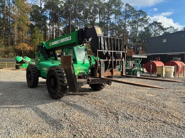 Used 2017 SKYTRAK 10042 Telehandler Forklift