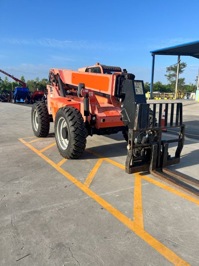 Used 2018 SKYTRAK 6042 Telehandler Forklift