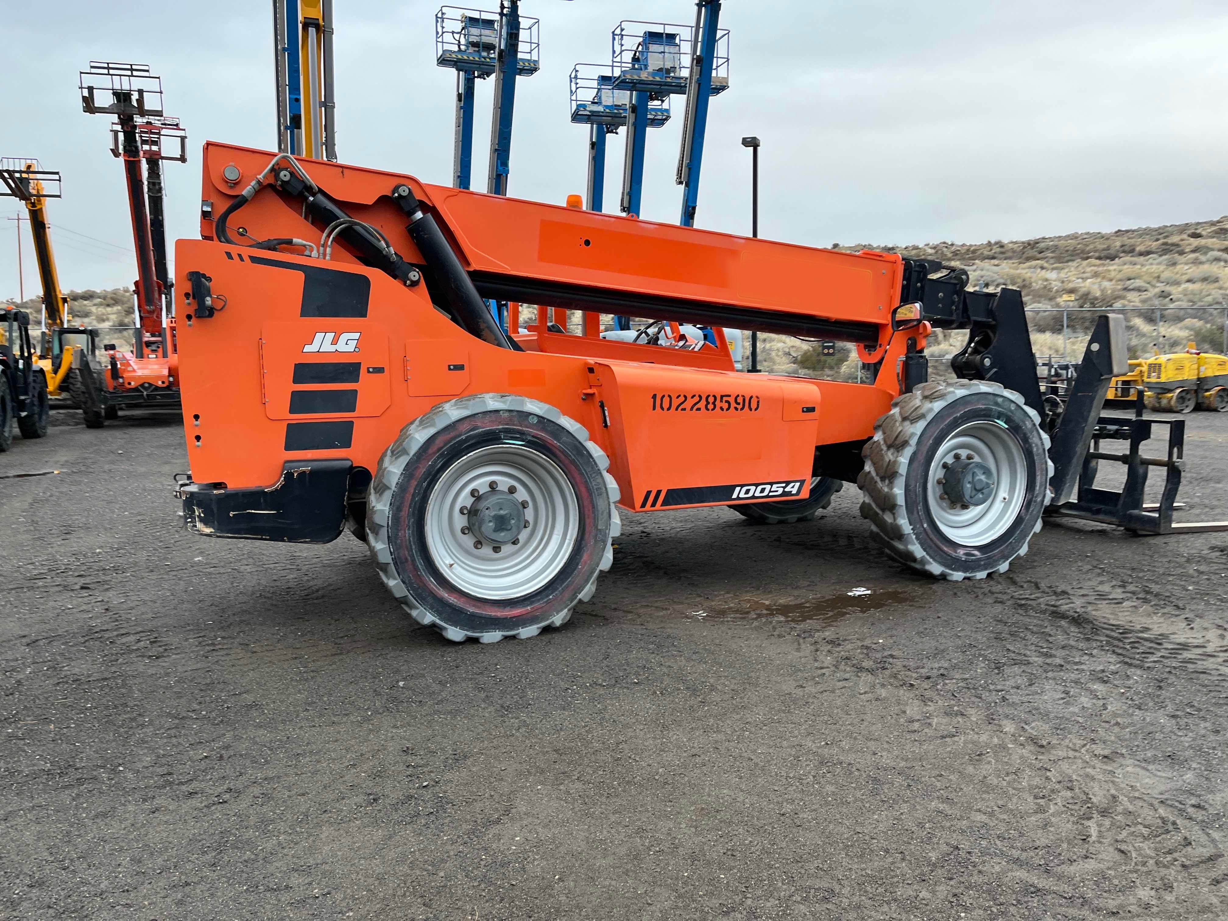 Used 2018 SKYTRAK 10054 Telehandler Forklift