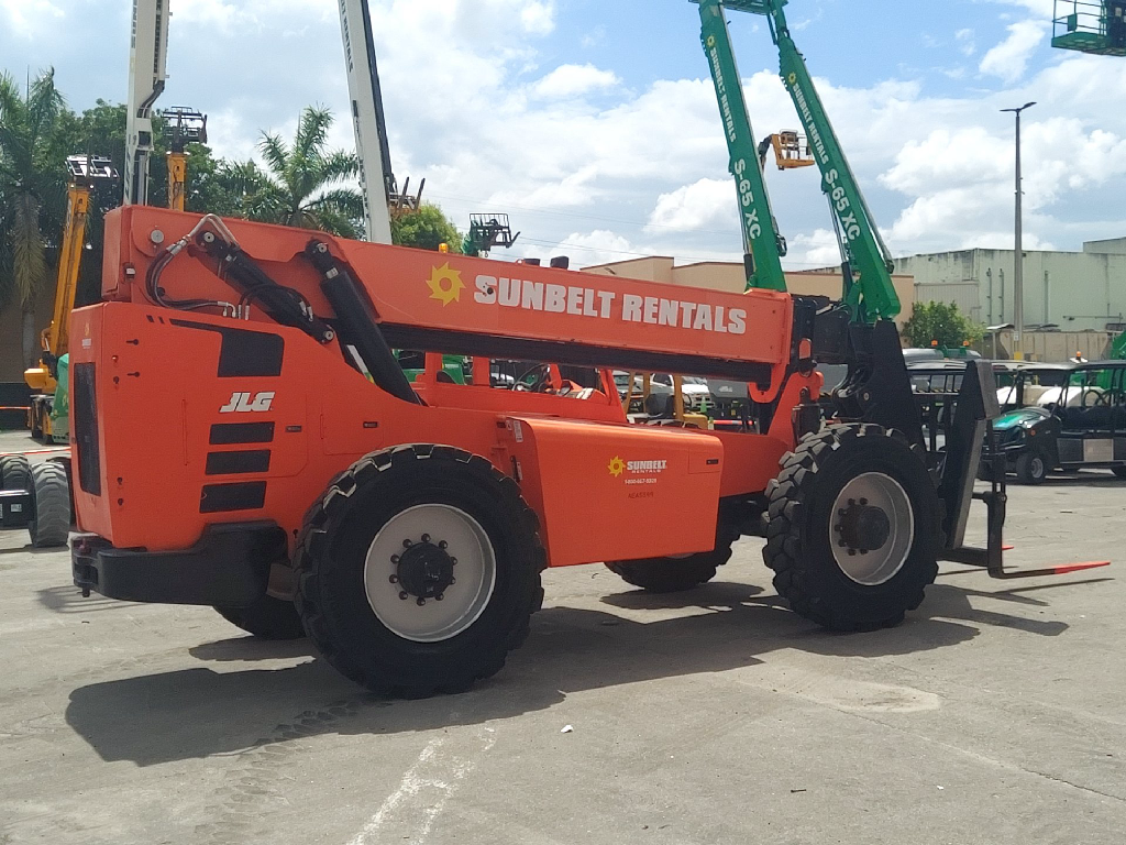 Used 2019 SKYTRAK 10054 Telehandler Forklift