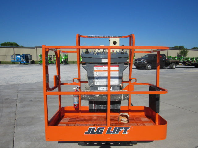 Used 2013 JLG E450AJ Articulating Boom Lift