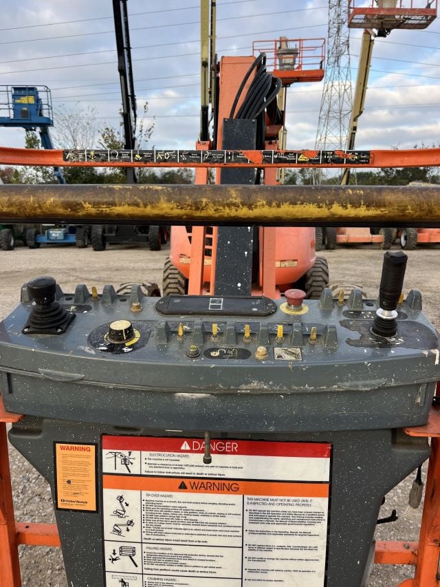 Used 2017 JLG 600AJ Articulating Boom Lift