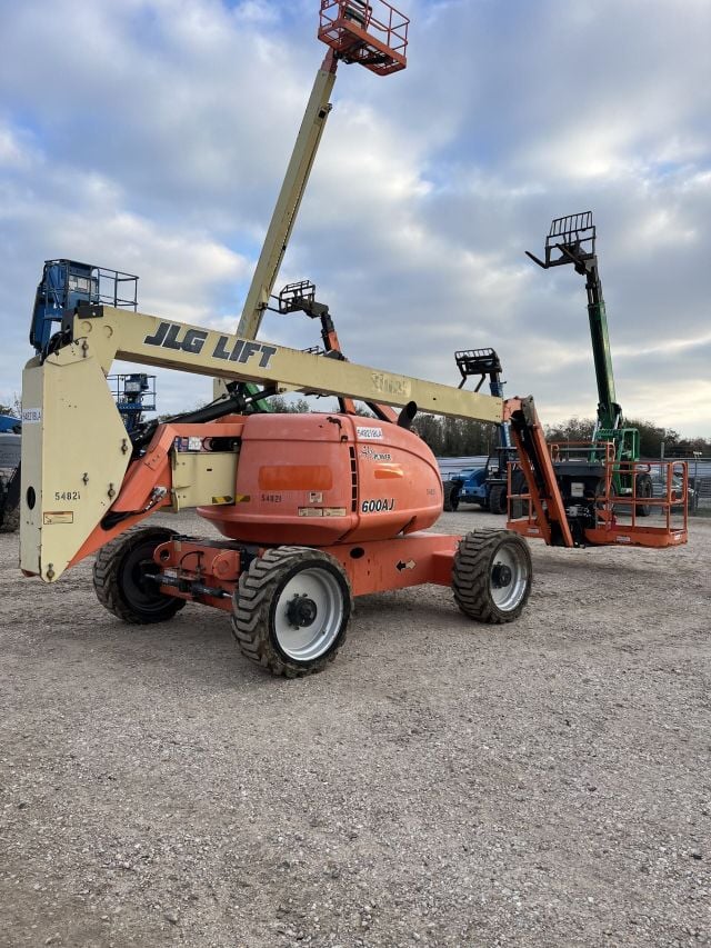 Used 2017 JLG 600AJ Articulating Boom Lift