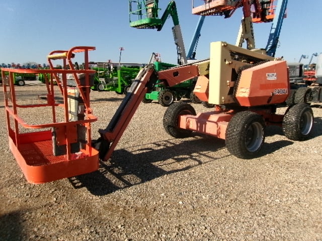 Used 2018 JLG 340AJ Articulating Boom Lift