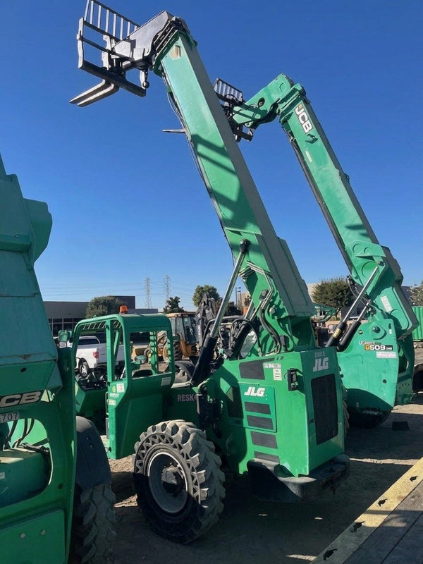 Used 2016 SKYTRAK 6042 Telehandler Forklift, photo 4