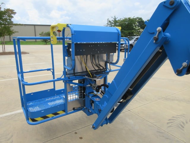 New 2025 GENIE Z-45/25J DC Articulating Boom Lift