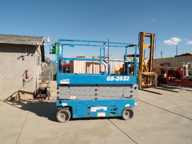 Used 2019 GENIE GS-2632 Scissor Lift, photo 4