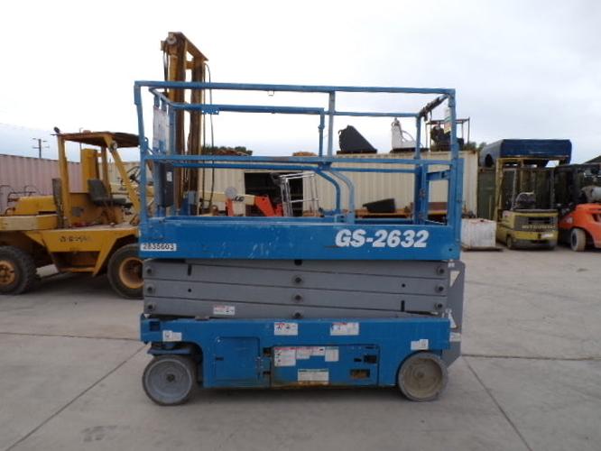Used 2019 GENIE GS-2632 Scissor Lift, photo 4