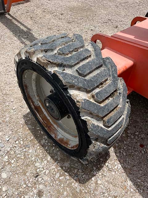 Used 2013 JLG 600AJ Articulating Boom Lift