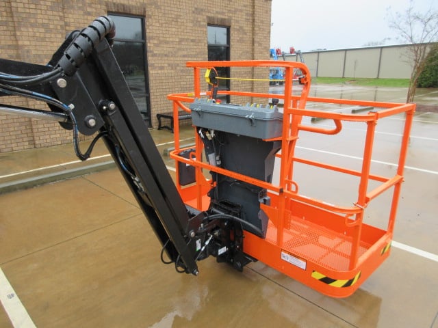 New 2025 JLG 450AJ Articulating Boom Lift