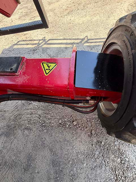 Used 2020 MEC 3084 RT Scissor Lift