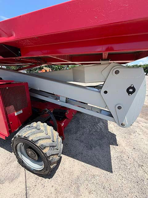 Used 2020 MEC 3084 RT Scissor Lift
