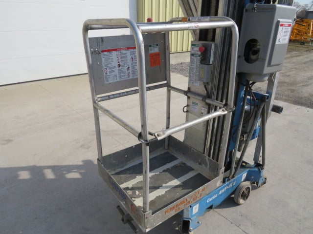 Used 2009 GENIE AWP-40S Aerial Work Platform