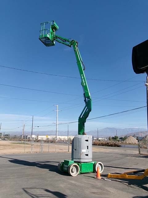 Used 2016 GENIE Z-30/20N RJ Articulating Boom Lift