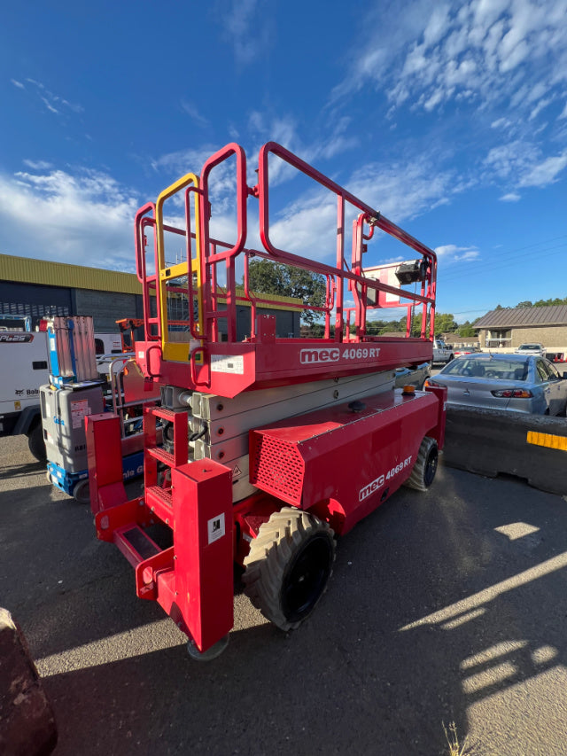 Used 2020 MEC 4069RT Scissor Lift