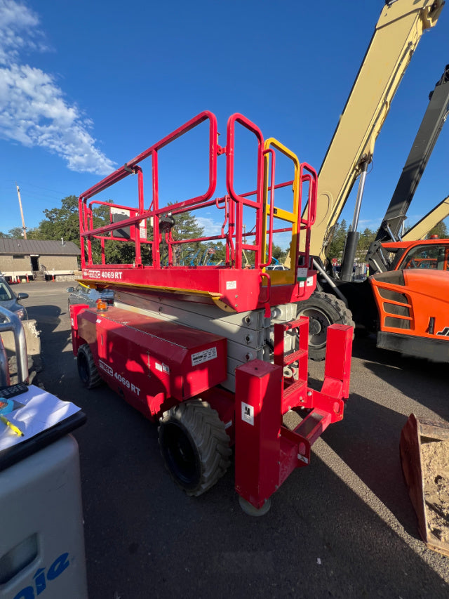 Used 2020 MEC 4069RT Scissor Lift