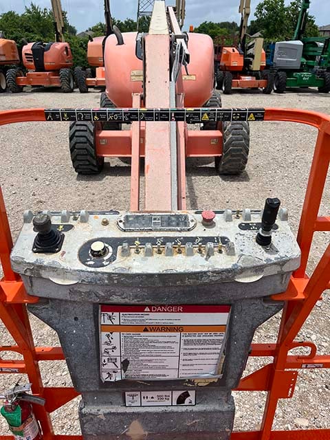 Used 2013 JLG 600AJ Articulating Boom Lift