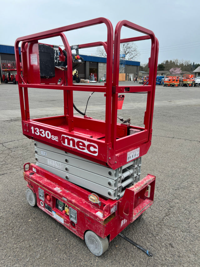 Used 2018 MEC 1330 SE Scissor Lift