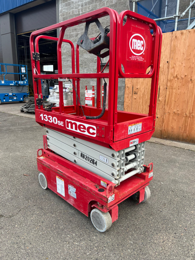 Used 2019 MEC 1330 SE Scissor Lift