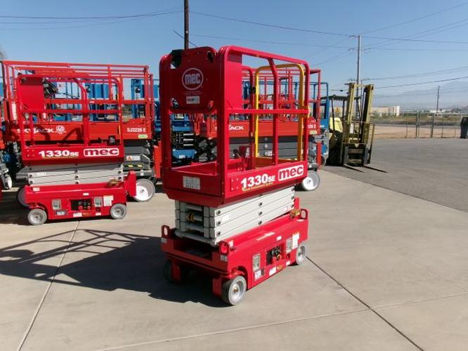 New 2026 MEC 1330 SE Scissor Lift, photo 3
