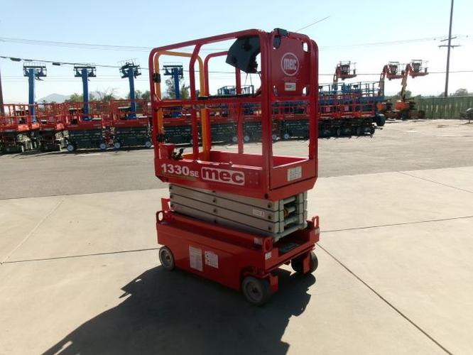 New 2026 MEC 1330 SE Scissor Lift, photo 4