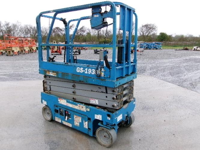 Used 2020 GENIE GS-1930 Scissor Lift, photo 2