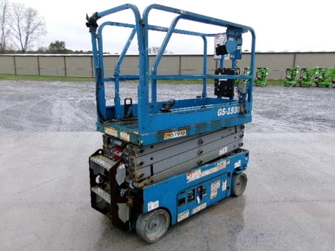Used 2020 GENIE GS-1930 Scissor Lift, photo 3
