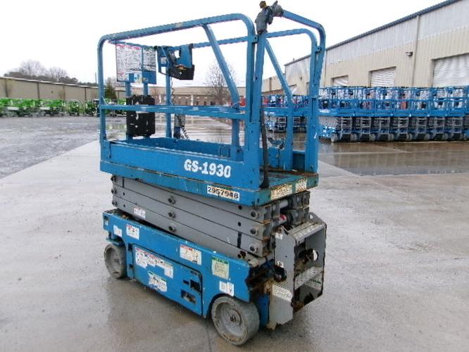 Used 2020 GENIE GS-1930 Scissor Lift, photo 4