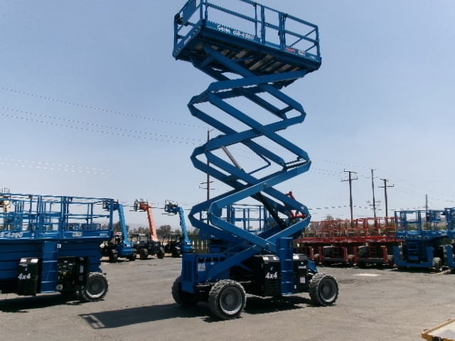 Used 2022 GENIE GS-4390 RT Scissor Lift