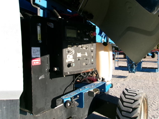 Used 2018 GENIE Z-62/40 Articulating Boom Lift