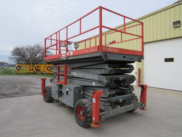 Used 2013 SKYJACK SJ9250 RT Scissor Lift