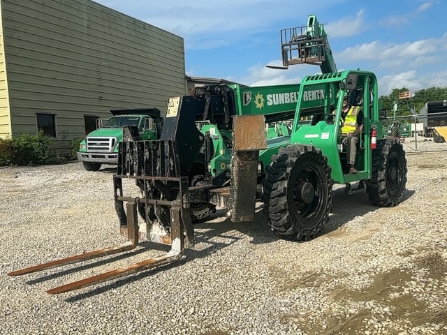 Used 2015 SKYTRAK 10054 Telehandler Forklift
